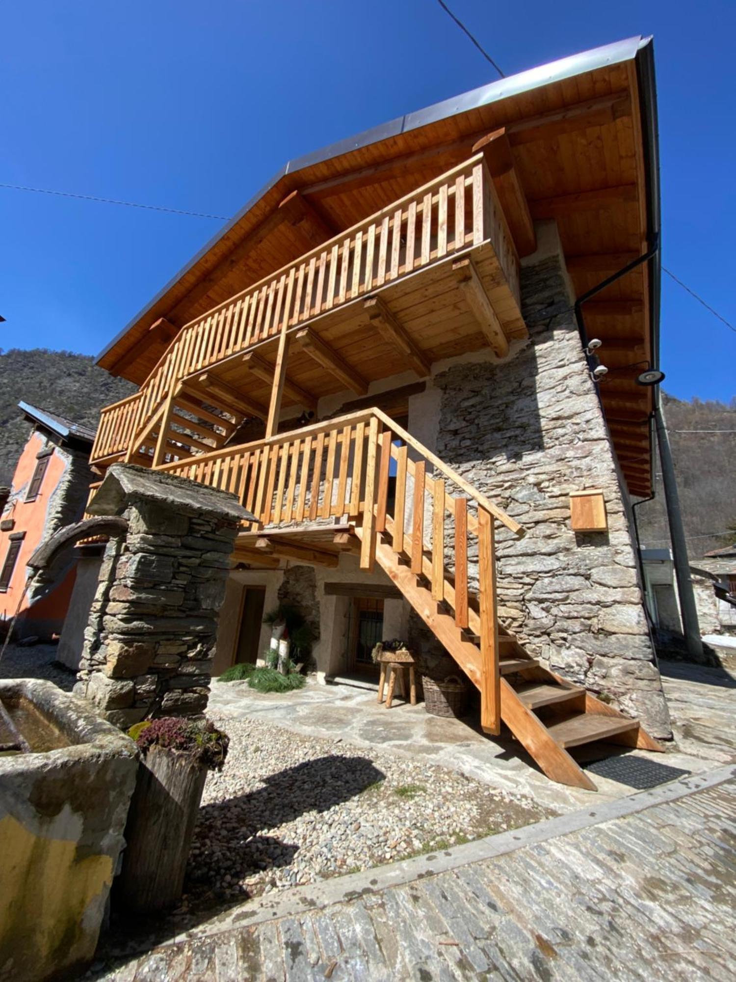 La Meizun De Charles Salza di Pinerolo Exteriör bild